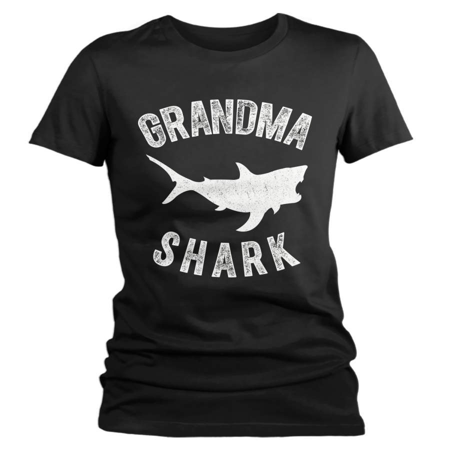 Women’s Grandma Shark T Shirt Shark Shirts Matching Grandma TShirt Mother’s Day Gift Idea Tee Family Shirts