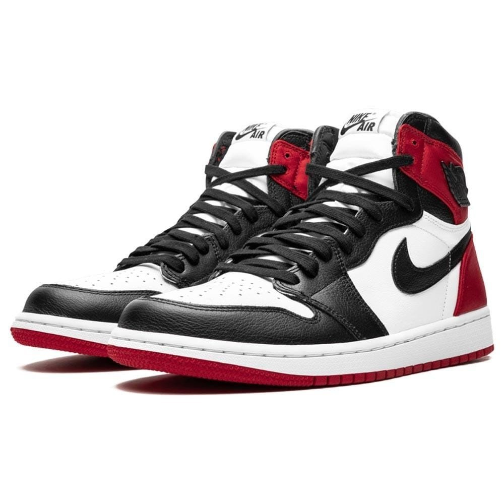 Jordan 1 Retro High Satin Black Toe 601529