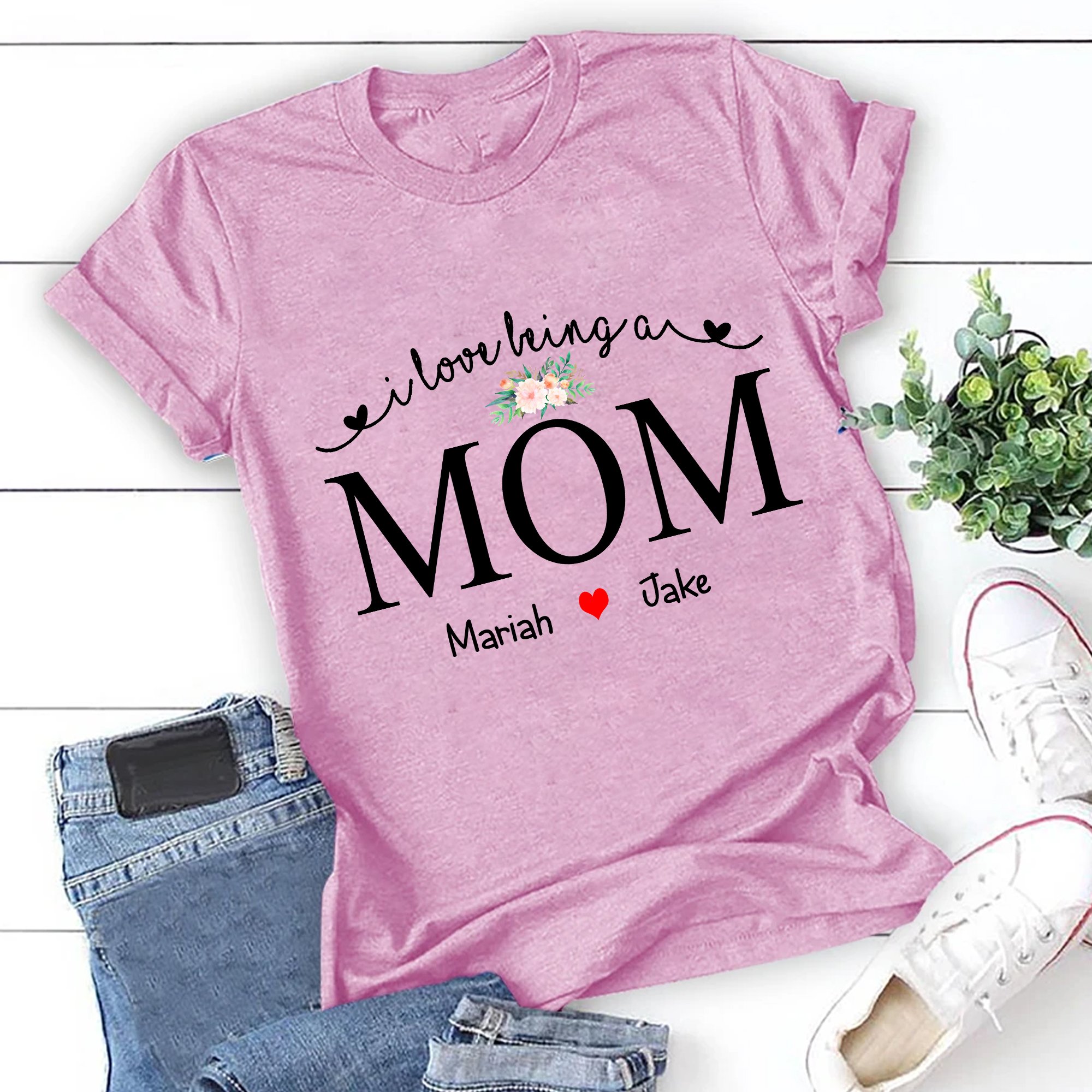 Apayprint – I Love Being A Mom | Personalized T-Shirt