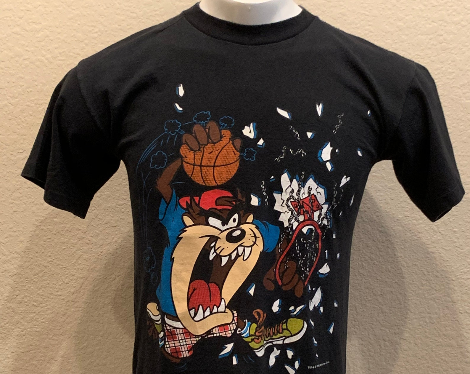 Vtg 1996 Looney Tunes Tasmanian Devil Funny Basketball Cartoon Animal Warner Brothers Merrie Melodies 90S Tee T Shirt