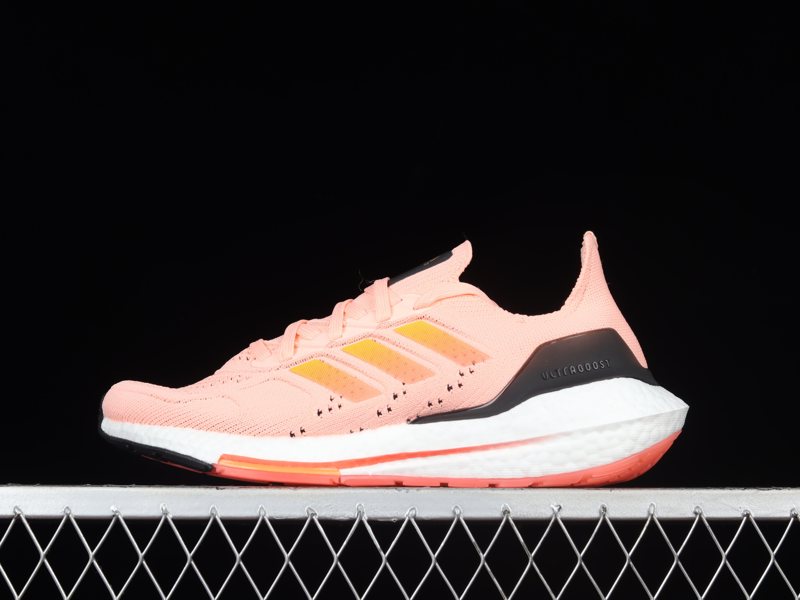 Adidas Ultraboost 22 HEAT.DRY Light Flash Orange Shoes Sneakers, Women SNK539837115