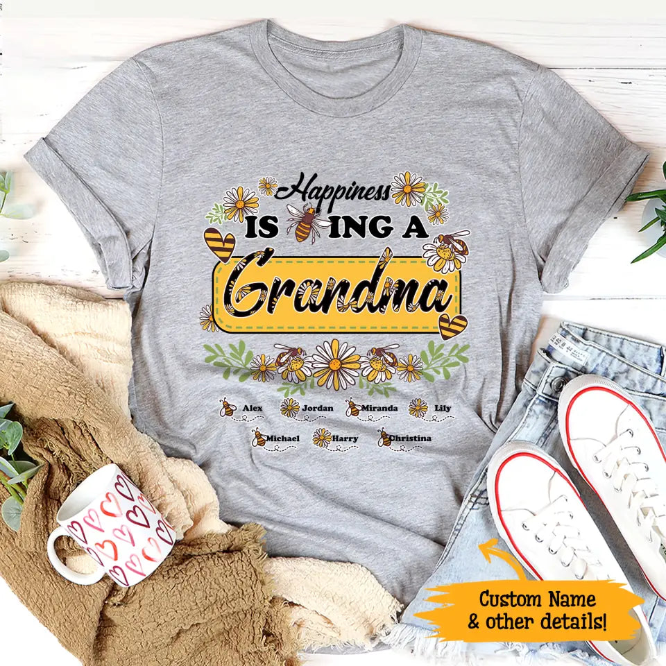 Happiness Is Being A Grandma Gift For Mom Grandma Nana Gigi Custom Name Personalized Mother’S Day Shirt Long Sleeve Hoodie