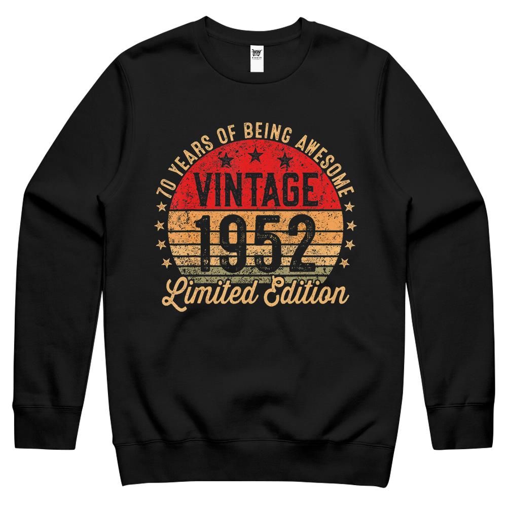 70 Year Old Vintage 1952 Limited Edition 70Th Birthday Crewneck Sweatshirt