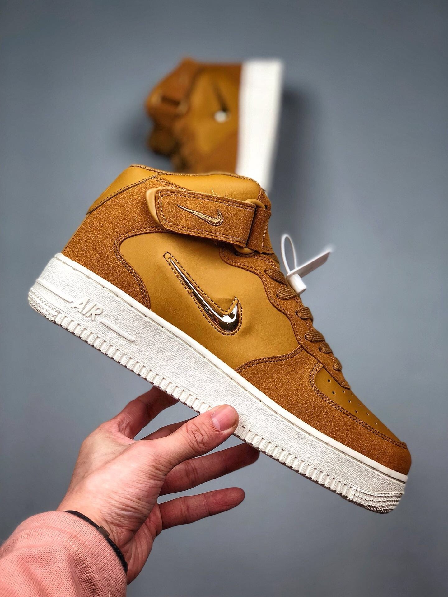 Nike Air Force 1 Mid 07 LV8 Muted Bronze 5340113