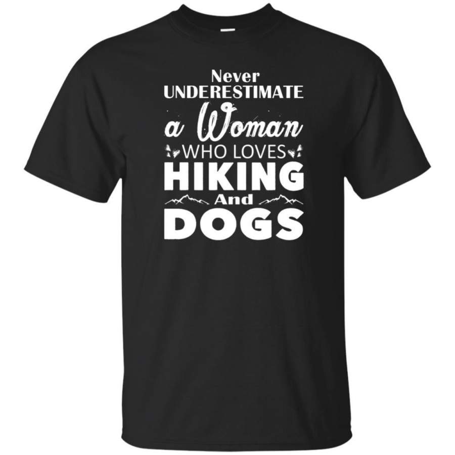 AGR A Woman Who Loves Hiking And Dogs T-shirt