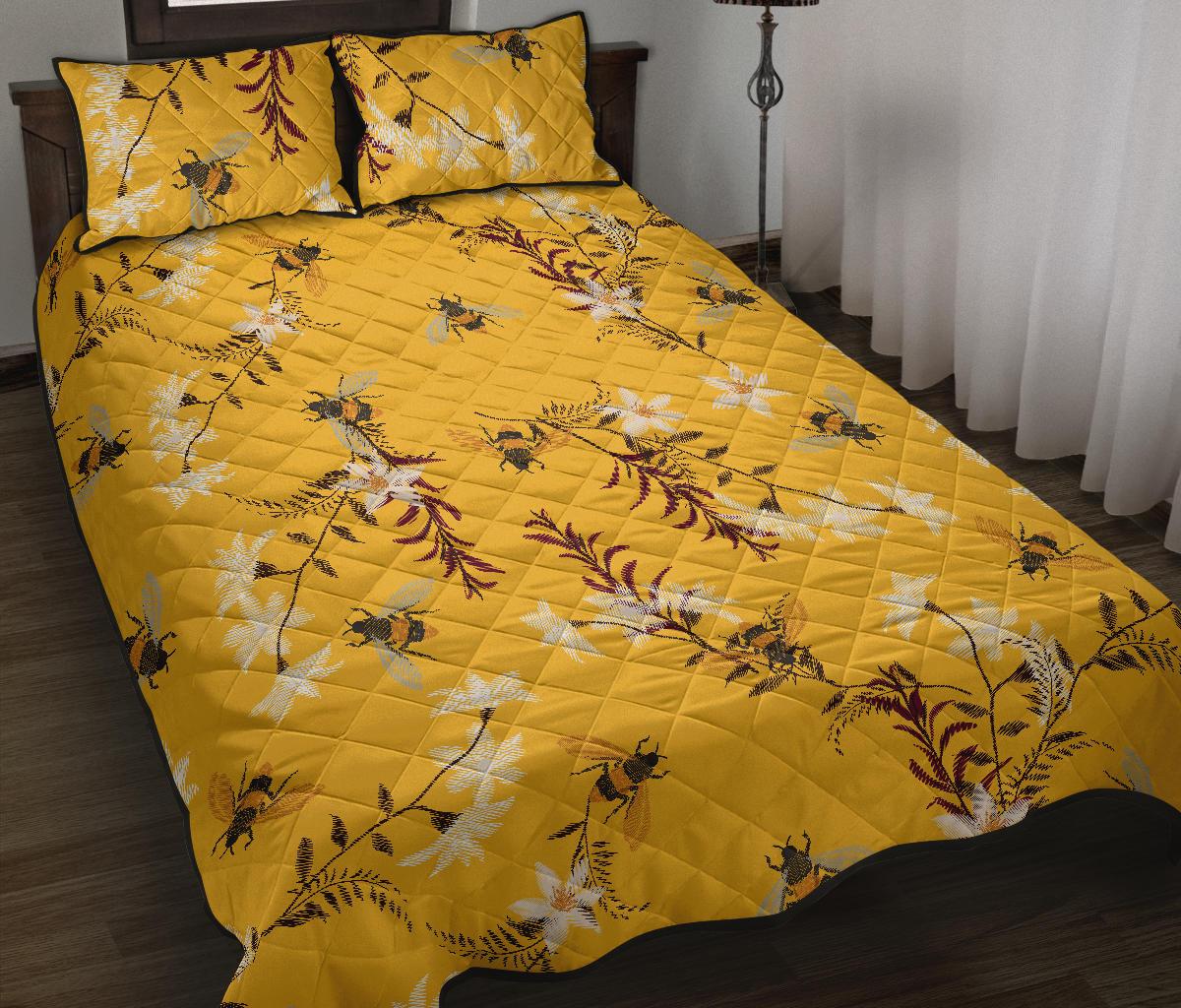 Bee flower pattern Quilt Bed Set