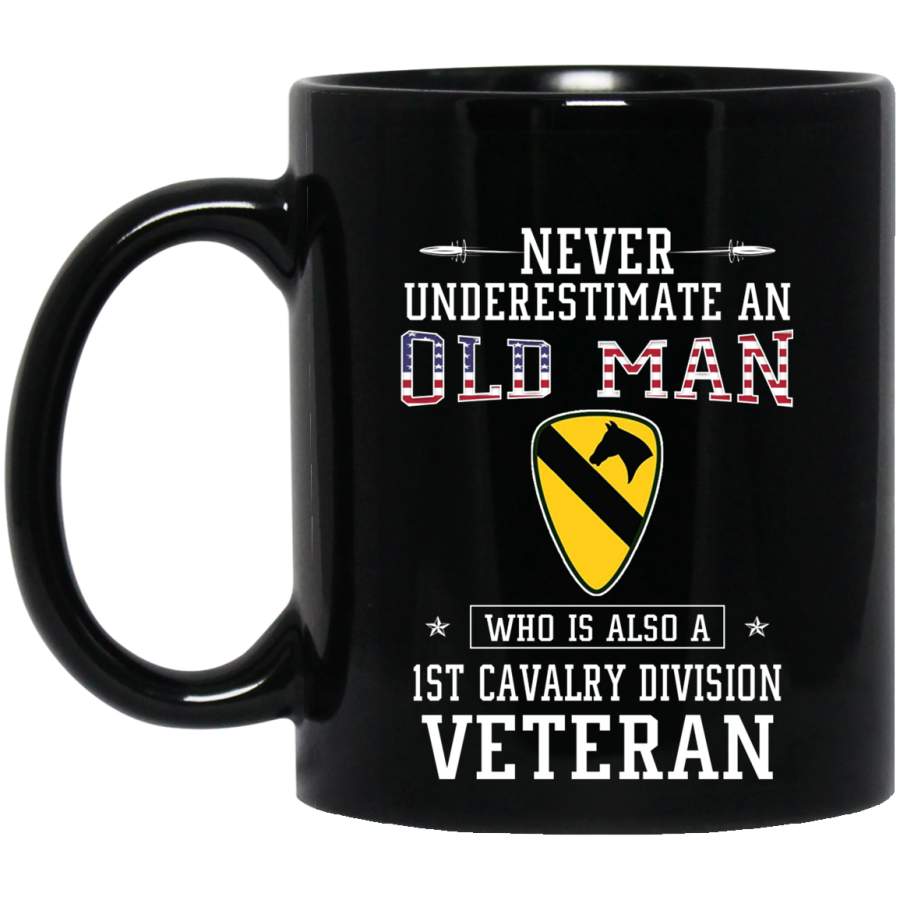 Never Underestimate a 1st Cavalry Division Veteran T-Shirt Veterans Day Christmas Gift Mug