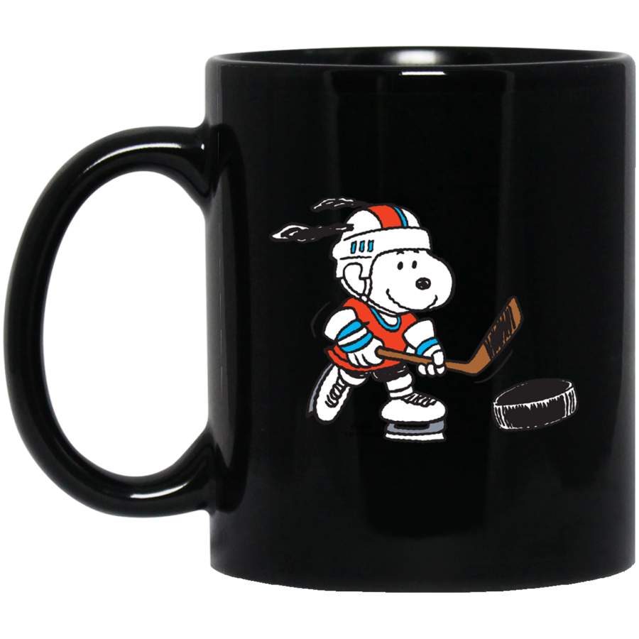 Peanut Snoopy Playing Hockey Black Mug