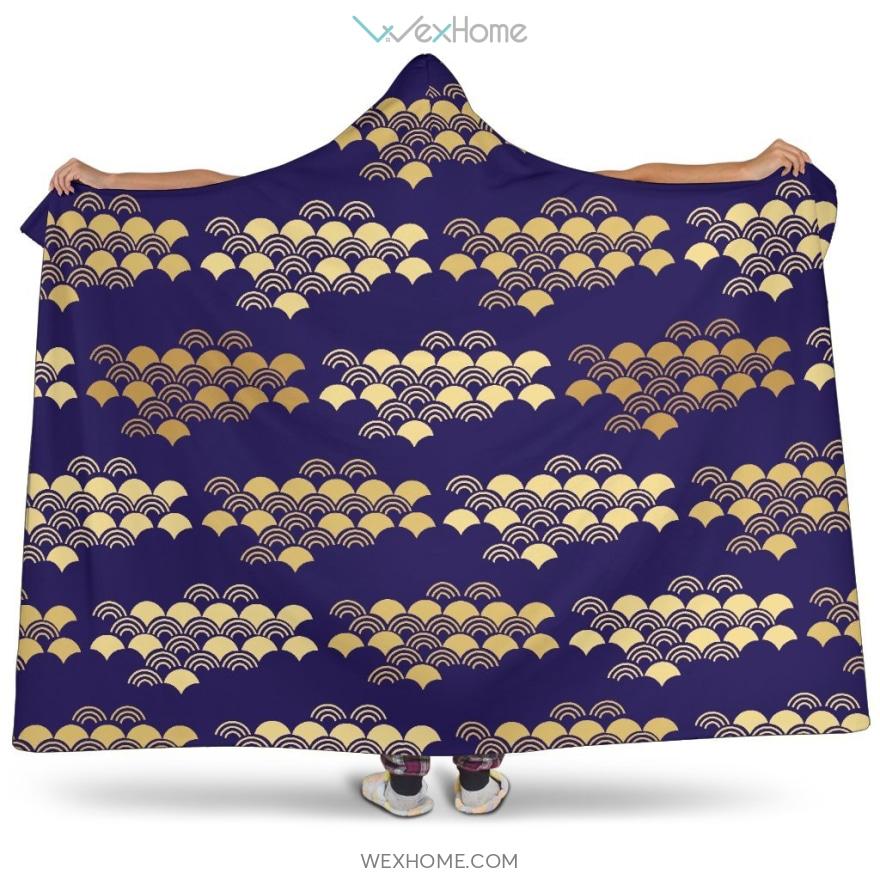 Beautiful Japanese Fan Pattern Hooded Blanket