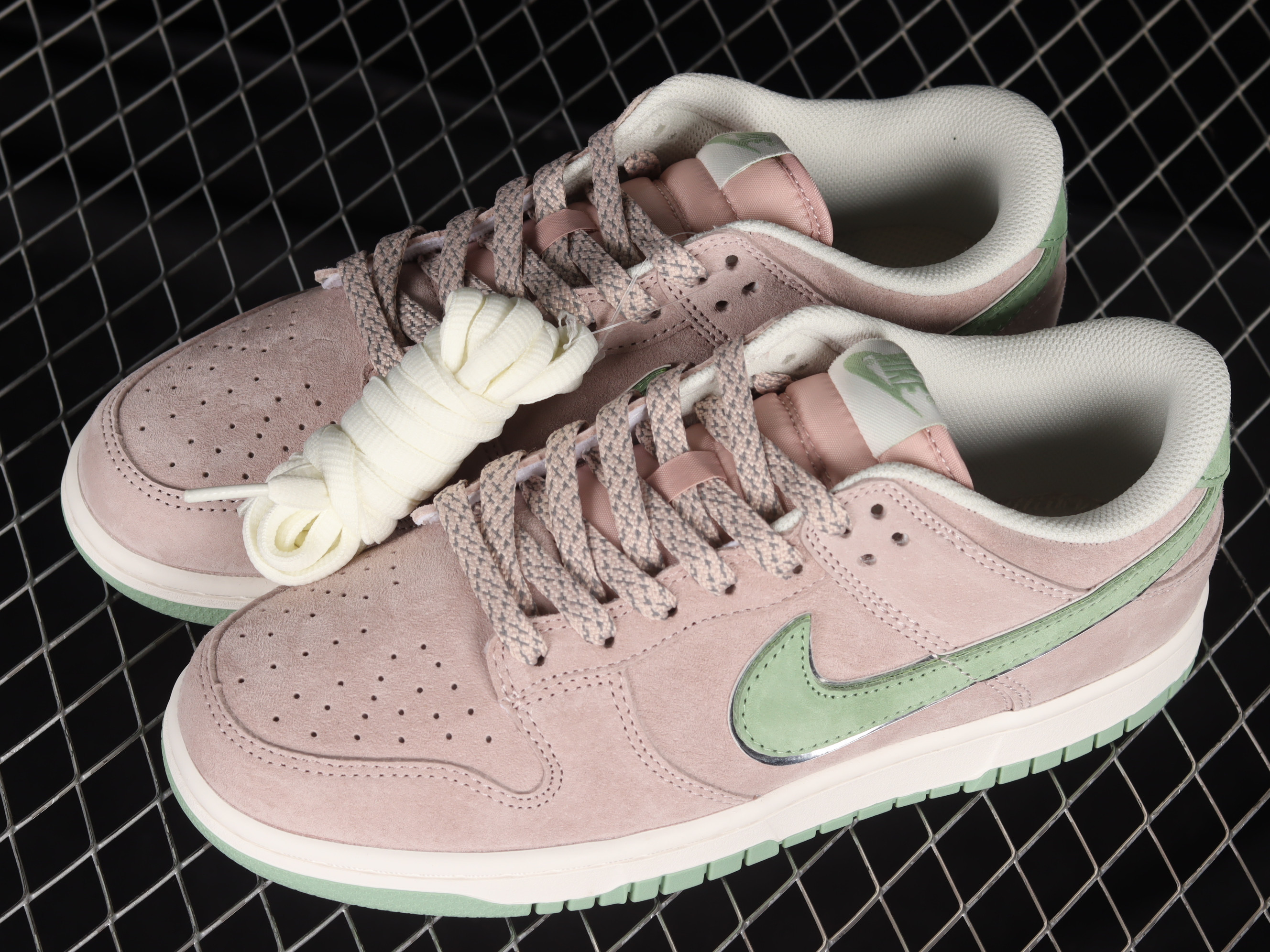 Otomo Katsuhiro x Nike Dunk Low Pro Steamboy OST Pink Green Shoes Sneakers, Women SNK435344797