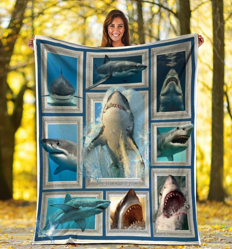 3D Sharks Gifts for Shark Lovers Ultra Soft Cozy Plush Fleece Blanket