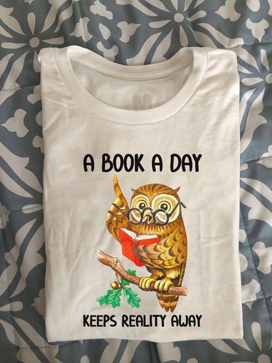 Owl A Book A Day Keeps Reality Away For Lovers Standard Men T-shirt