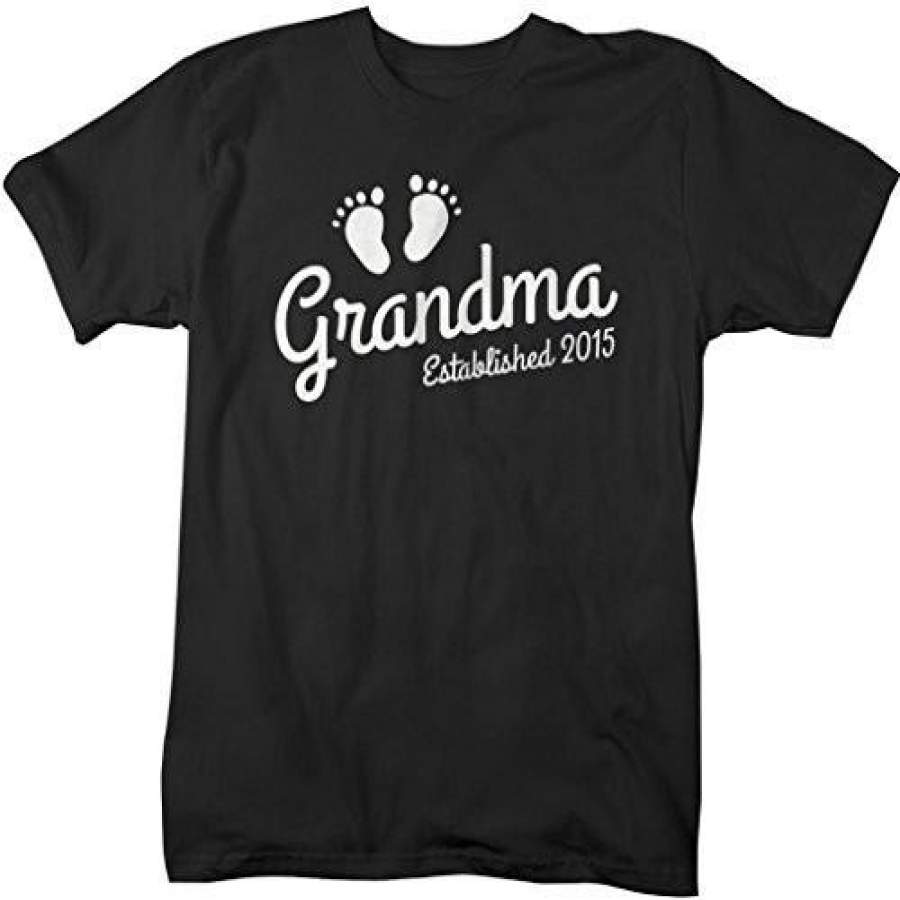 Shirts By Sarah Women’s Grandma Established 2015 Unisex T-Shirt Baby Feet Cute Shirts