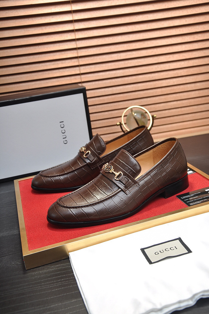 Gucci Jordaan Loafer In Brown Crocodile SNK293543617