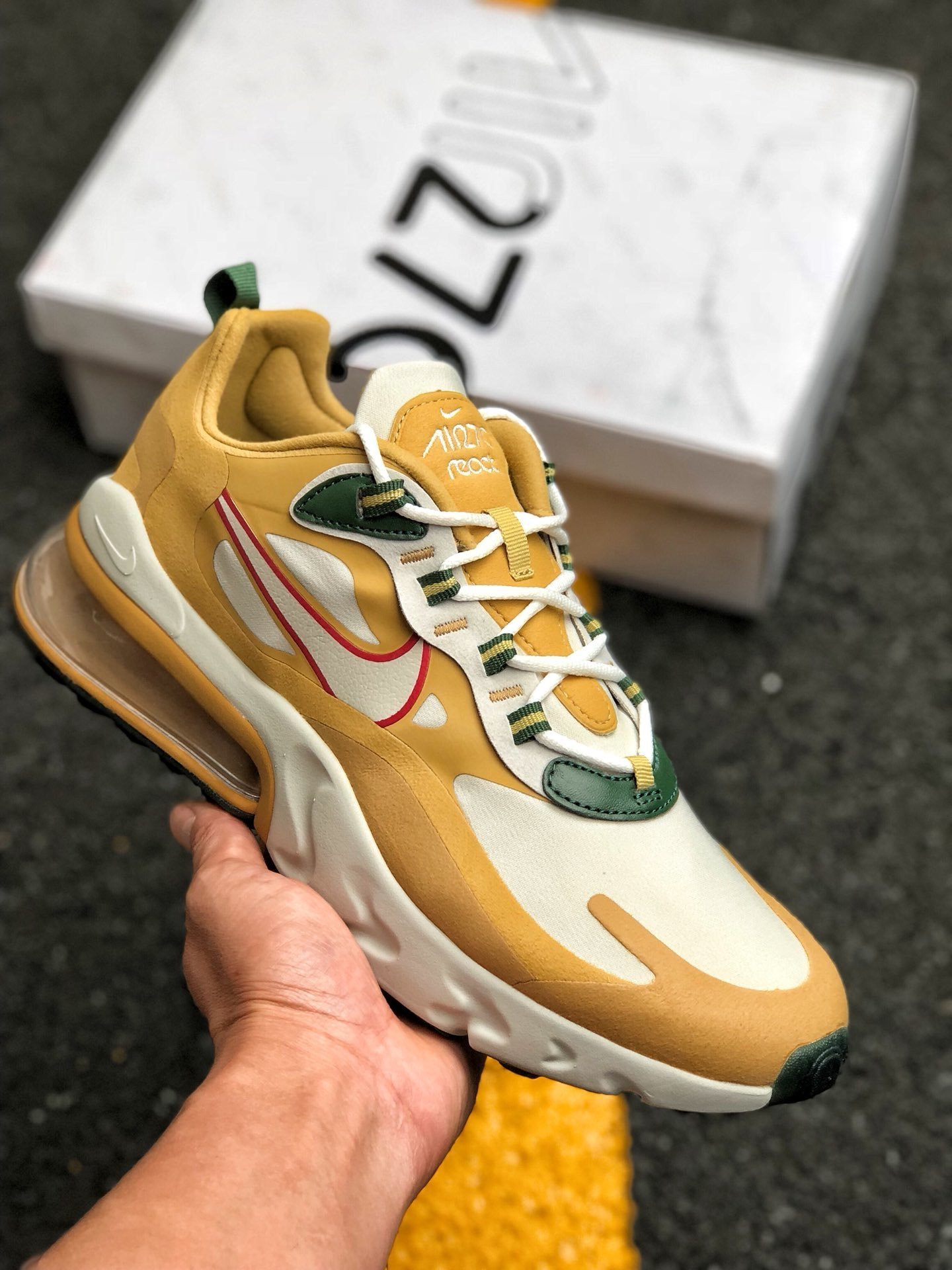 Nike Air Max 270 React Club GoldLight BoneGoldWheat 5339791