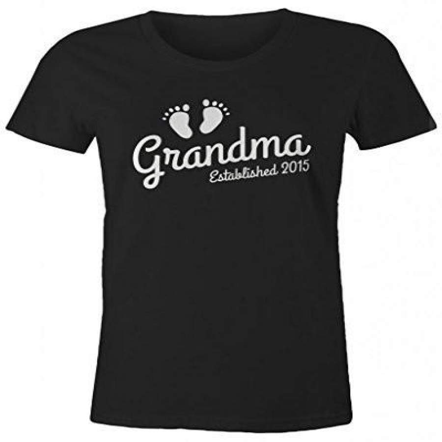 Shirts By Sarah Women’s Grandma Established 2015 T-Shirt Baby Feet Cute Shirts