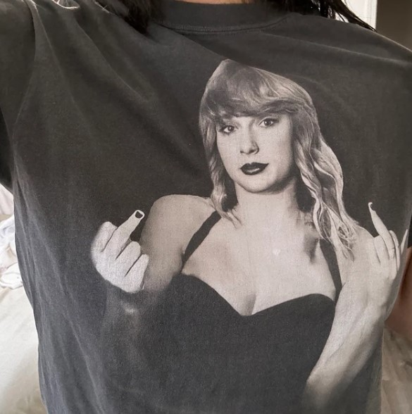 Taylor Swift Middle Finger Tee Shirt Outfit