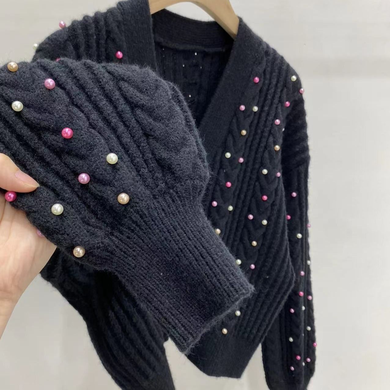 Woomen Colorful Beaded V-Neck Knit Cardigan Autumn Winter 2022 Lantern Sleeve Single-Breasted Female Short Sweater Coat alx