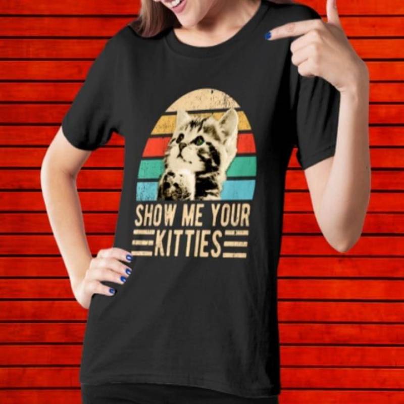 Show Me Your Kitties Vintage Retro Style Cute Little Tabby Cat Praying Kitten Tabby Kitty Huge Love For Cat Adorable Gift For Cat Lovers Black Men And Women T Shirt S-5Xl