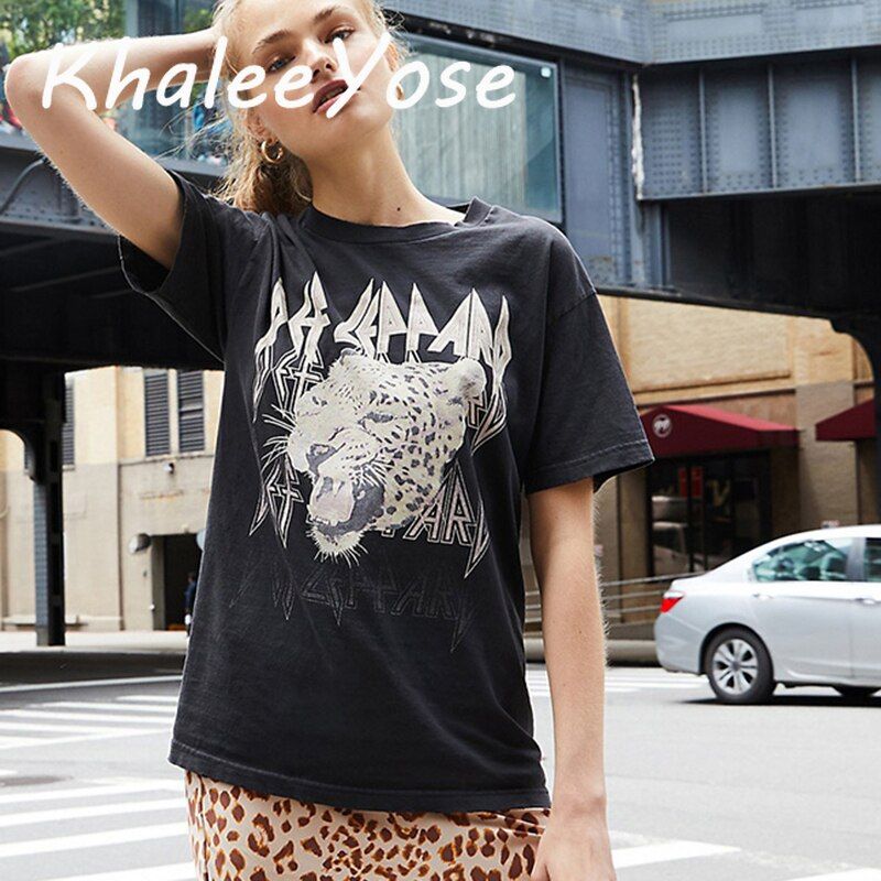 Black T-shirt Vintage Leopard Printed Tees Female