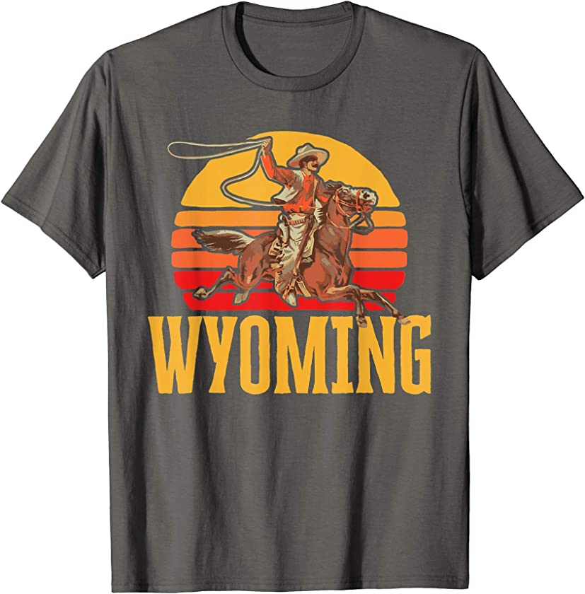 Wyoming Retro Roping Cowboy Vintage Graphic T-Shirt