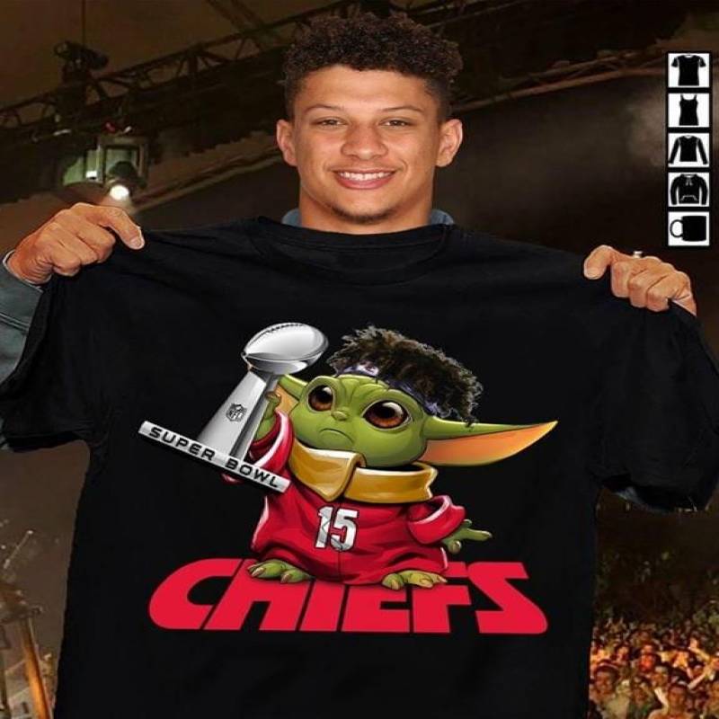 Super Bowl Chiefs And Great Yoda Cosplay Patrick Mahomes Ii Rugby Player Hold Cup Super Bowl Gift For Kansas City Chiefs Team Lovers Black Men And Women T Shirt S-5Xl