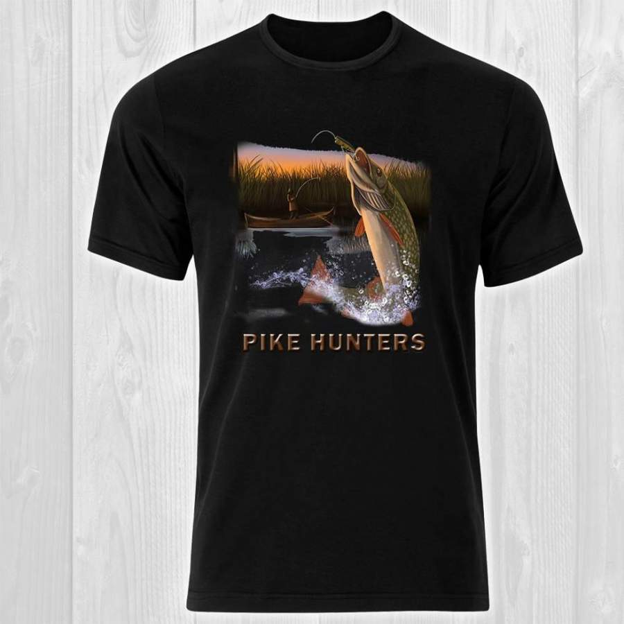 Pike Hunters Fishing Man T-Shirt Mens Fashion Graphic T Shirt