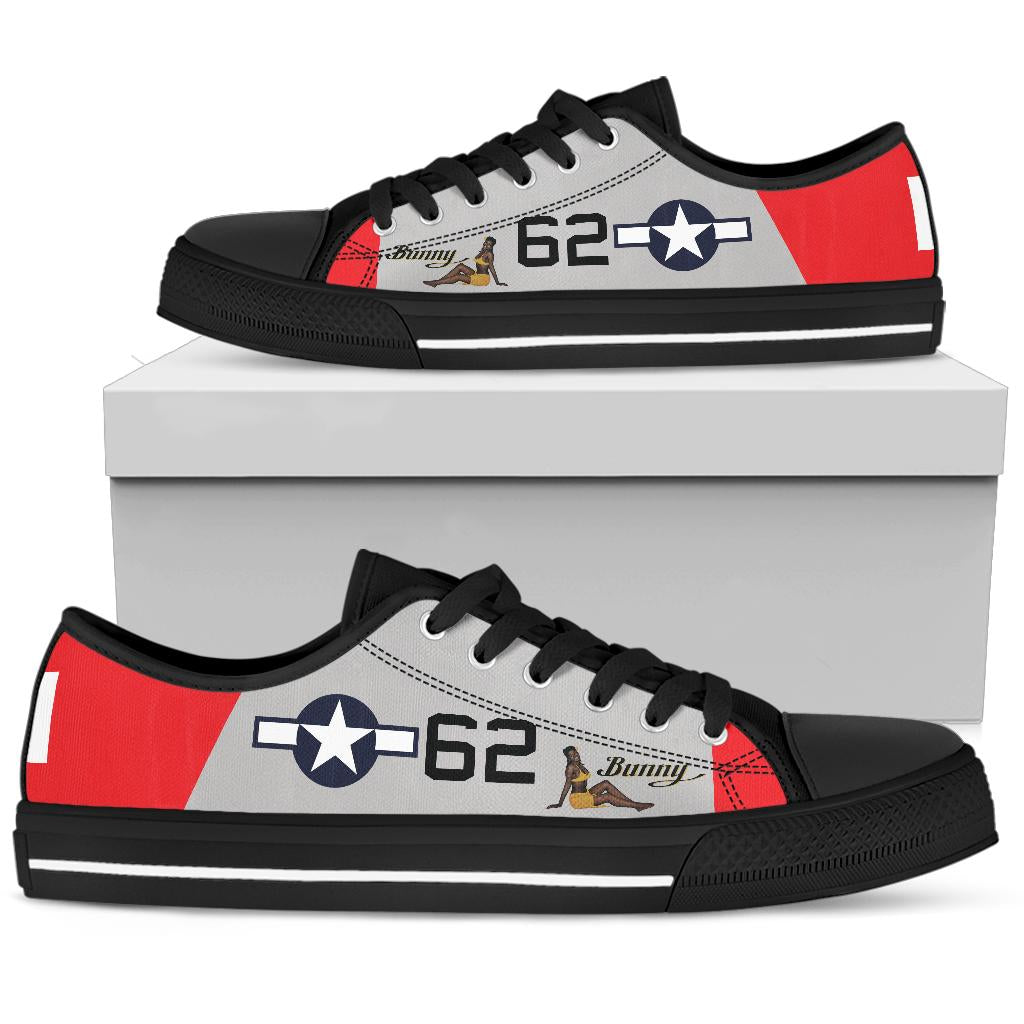 P-51D “Bunny” Of Lt.Col. Robert Friend Inspired Women’S Low Top Canvas Shoes