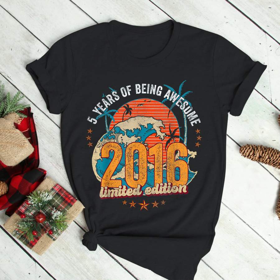 5 Year Old Gifts Vintage 2016 Limited Edition 5th Birthday T-Shirt