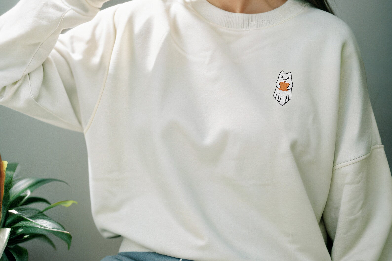 Cute Cat Ghost Embroidered Sweatshirt 2D Crewneck Sweatshirt All Over Print Sweatshirt For Women Sweatshirt For Men Sws4046