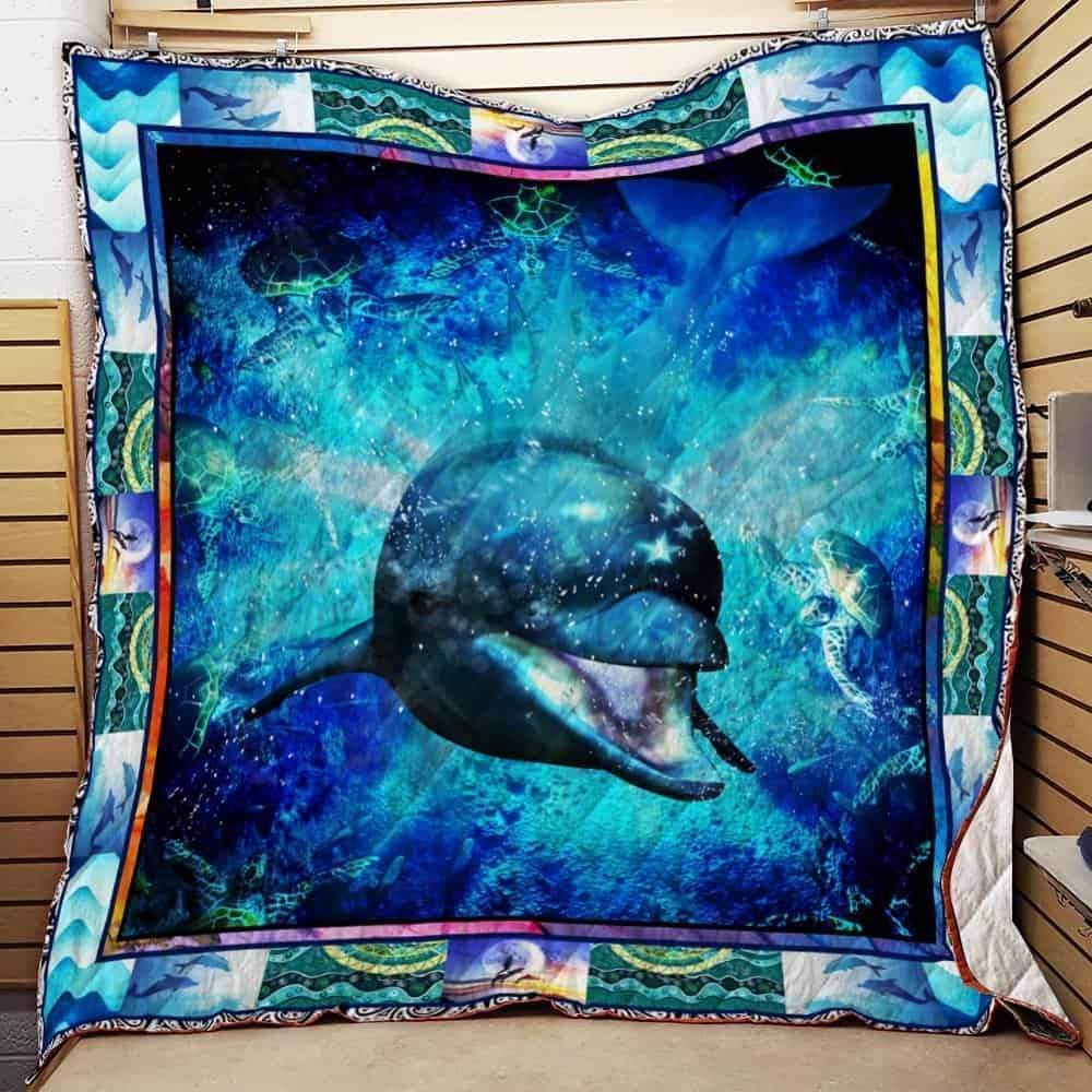 Dolphin Animal Dolphin under the water Quilt Blanket