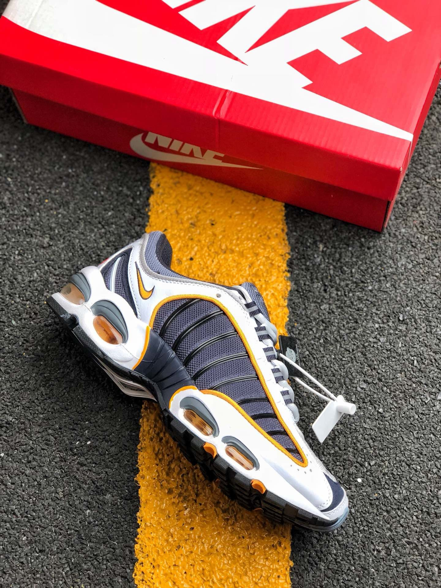 Nike Air Max Tailwind 4 WhiteNavy Grey-Black 5339519