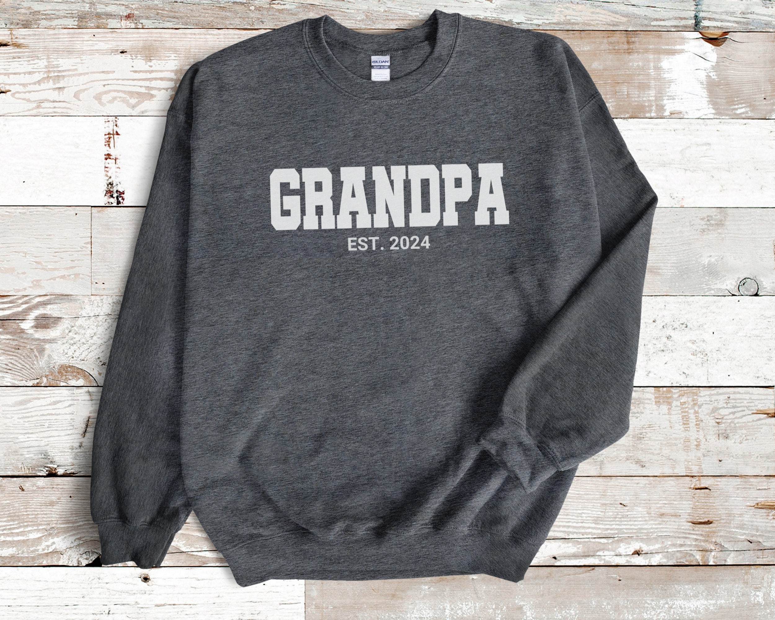 Grandpa EST 2024 Sweatshirt, Gift for Grandpa, Grandpa Shirt, Grandpa Gift, New Grandpa Gift, Papa Gift, Father’s Day Gift, Pregnancy Reveal 3