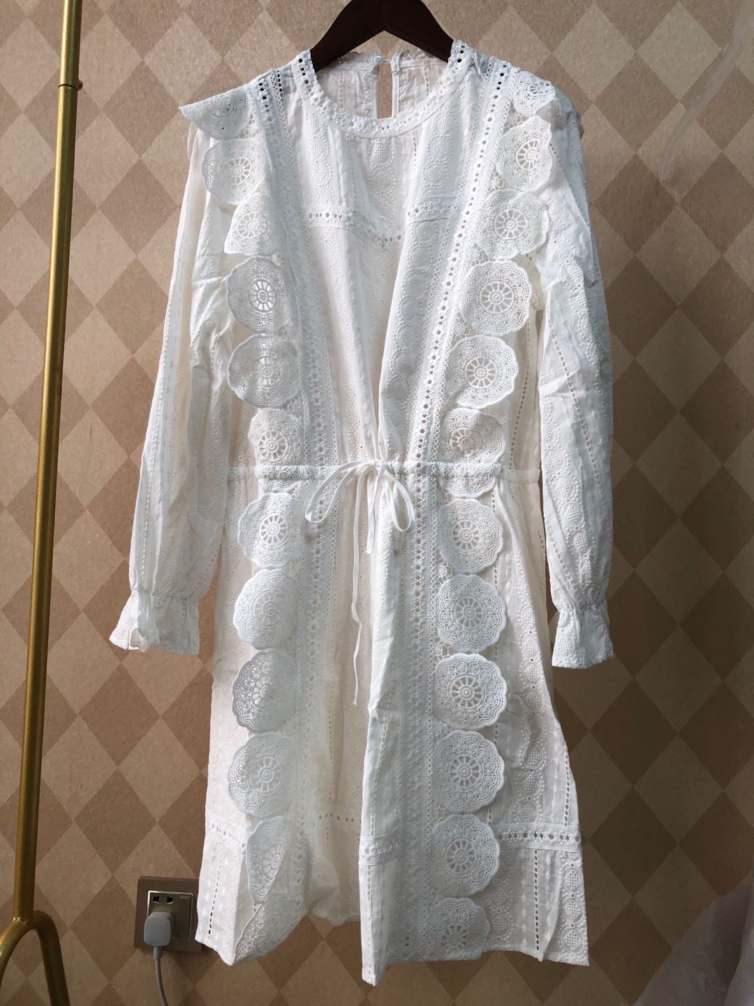 2020 Spring /Summer New Style Bubble Sleeve Hook Flower Hollow Embroidery Lace Ladies Mini Dress alx