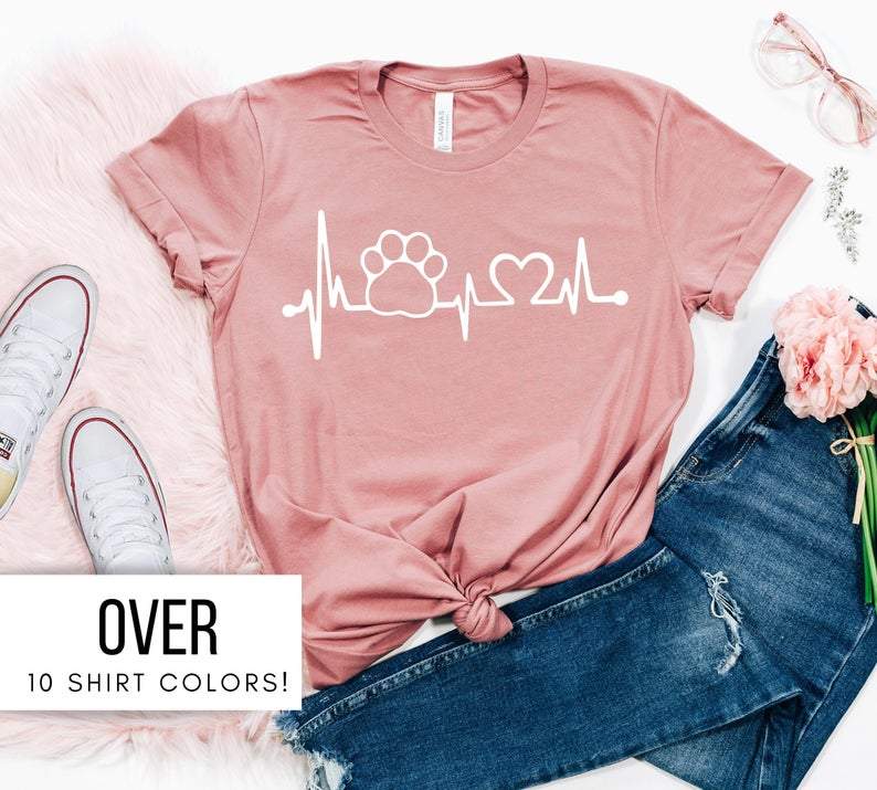 Vet Heartbeat Shirt For Women – Cute Vet Gift For New Vet – Animal Lover Gift For Her – Vet Tech Shirt For Her – Birthday Gift For Vet