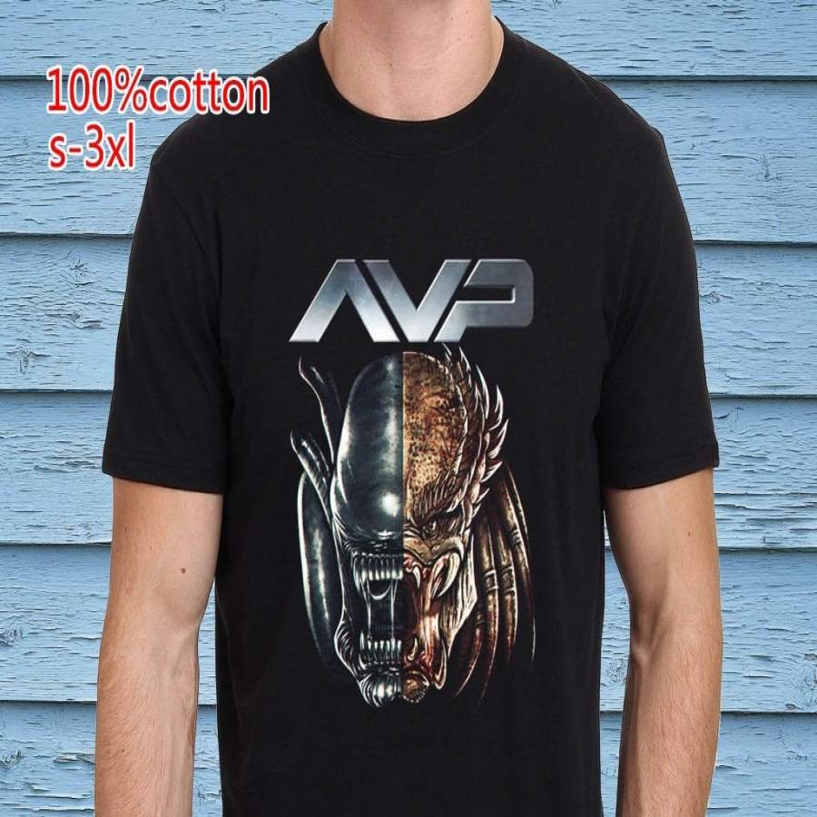 Alien vs Predator Head Custom Men’s T-Shirt