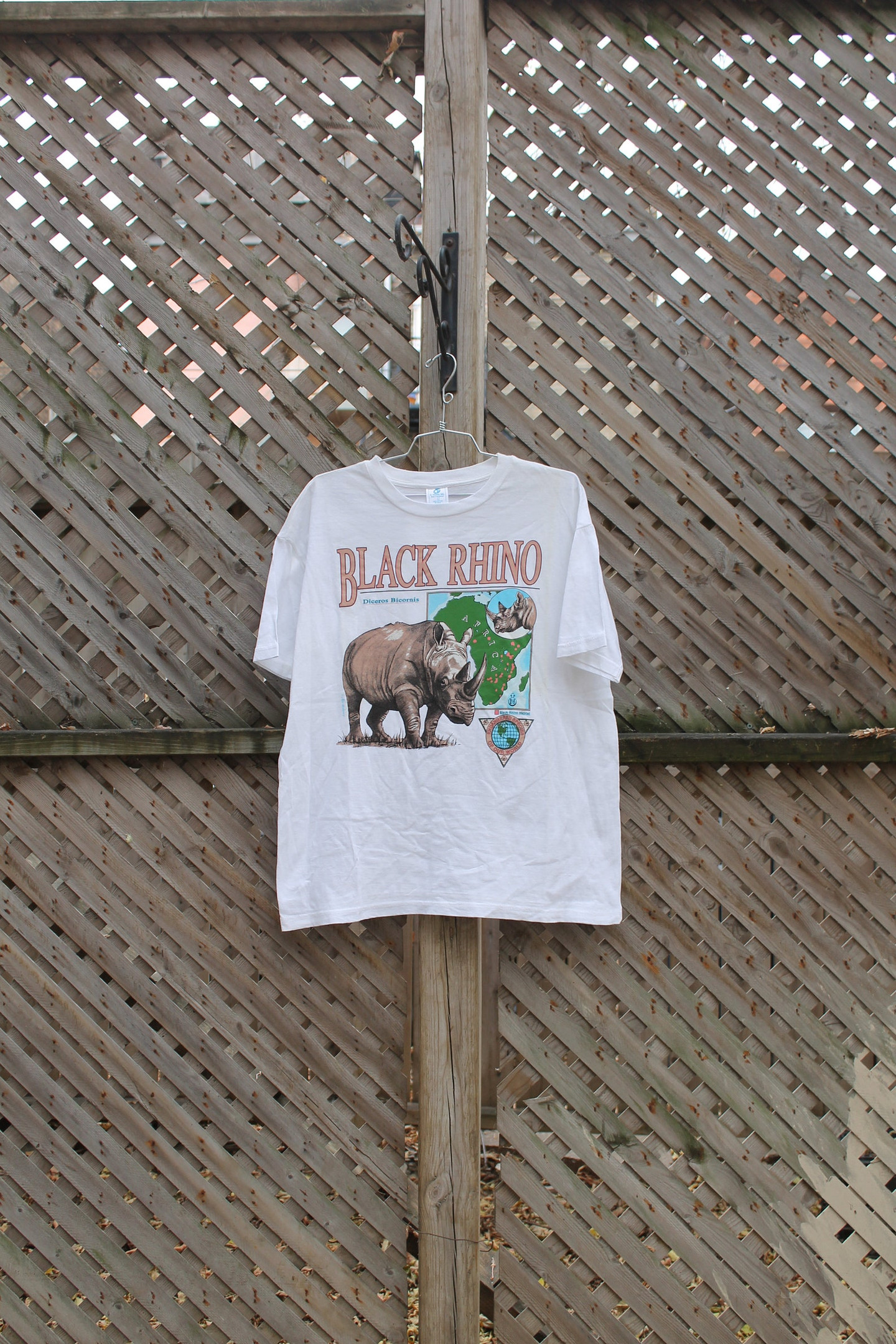 Vintage T Shirt  Endangered Species  Black Rhino  Wild Animal Graphic  Big Map  Africa  80S  90S  Streetwear Fashion