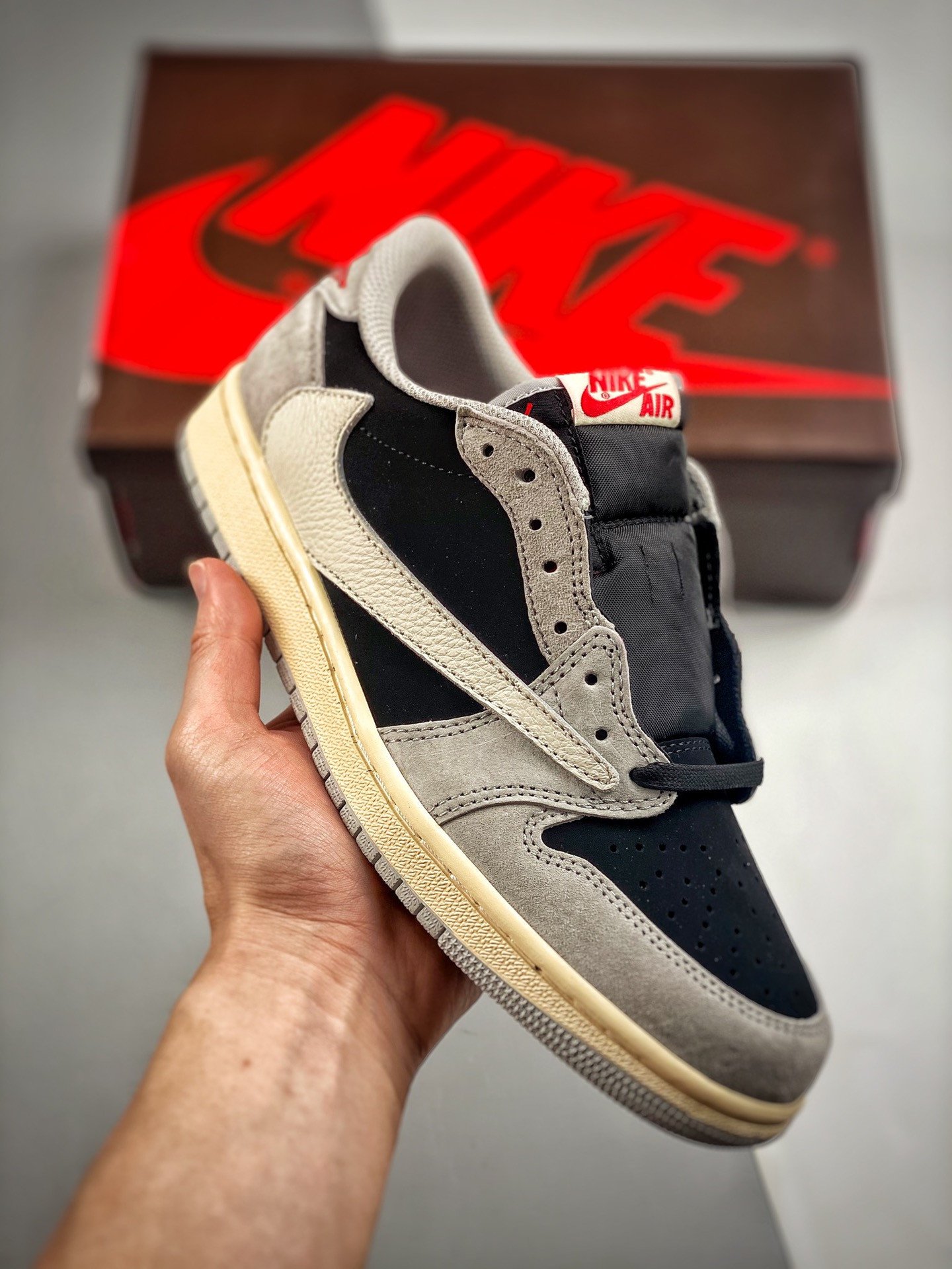 Travis Scott x JD 1 Low OG SP GreyBlackCream 5338820