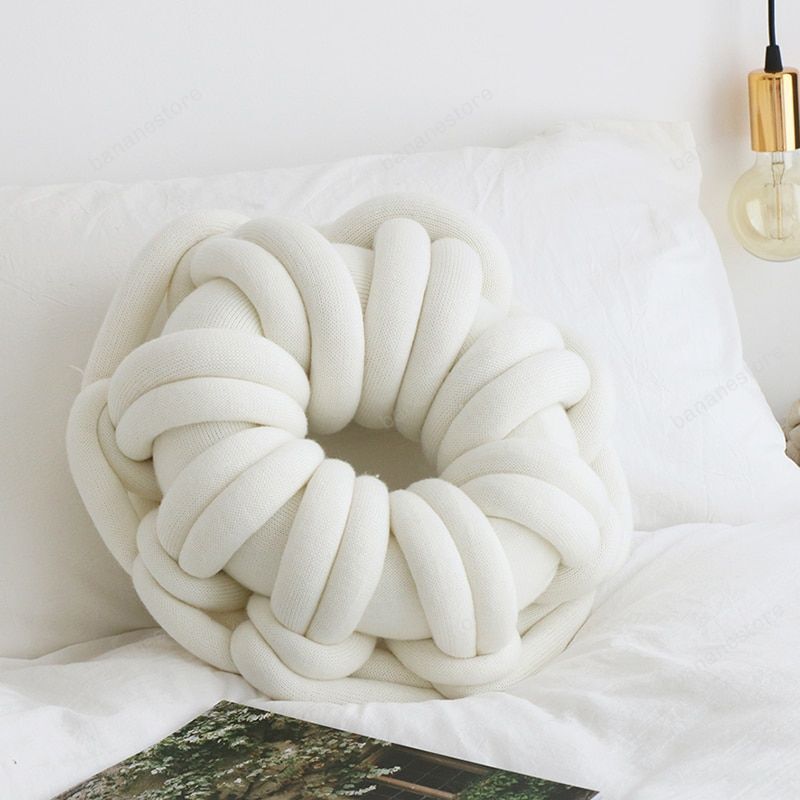 Regina Diy Chunky Yarn Hand Knot Car Seat Cushion White Bed Throw Pillow Cute Home Decorative Doughnut Sofa Chair Back Cushions