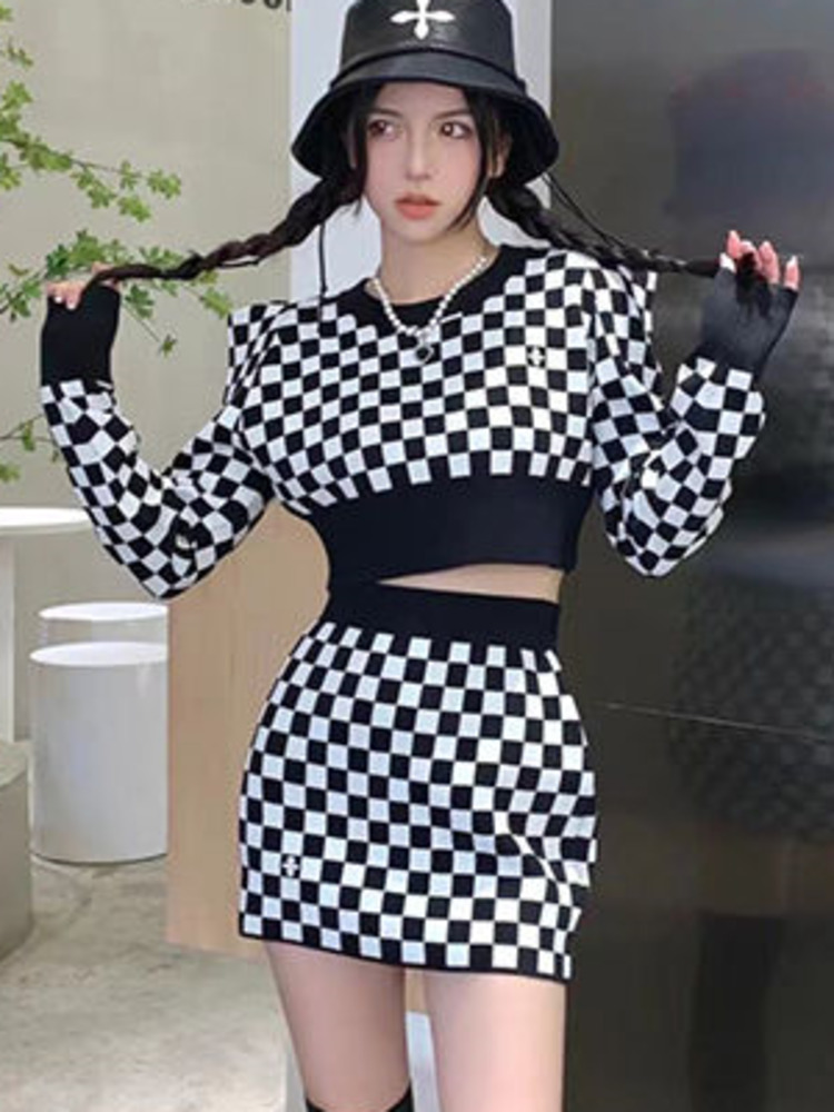 Spring Fashion Streetwear Sexy Outfits For Woman Pullover Sweater Crop Top + Bodycon Skirt Suits Vintage Knitted Two Piece Set alx