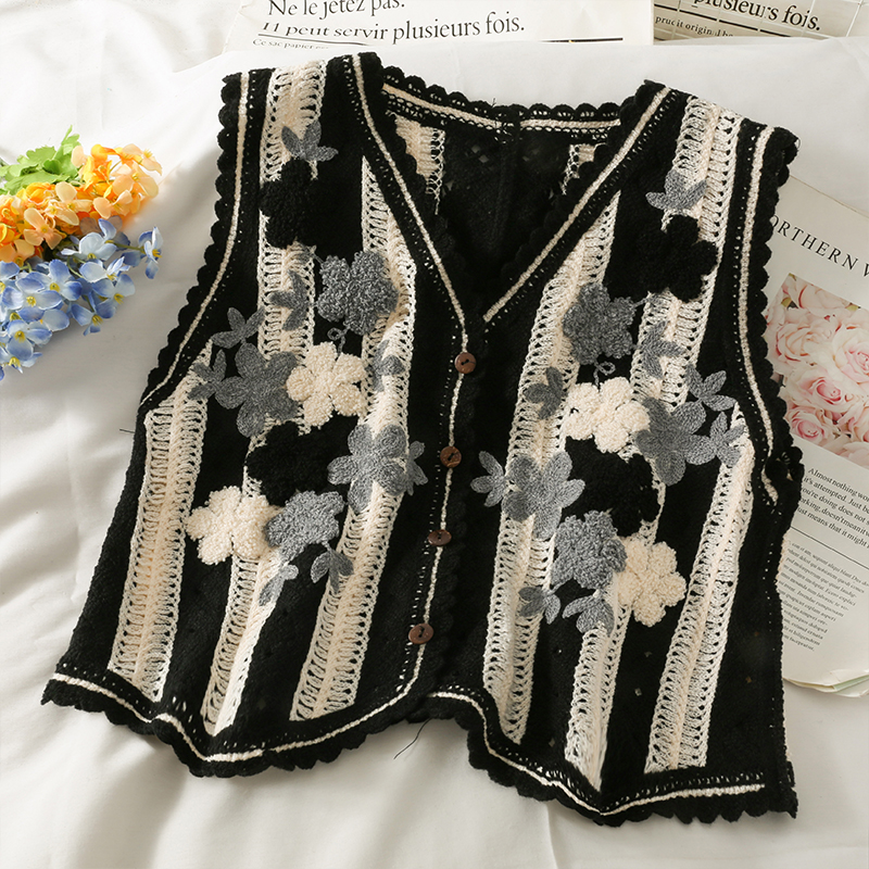 Vintage Autumn Chaleco Mujer V-neck Embroidered Floral Sweater Vest Slim Hollow Out Sleeveless 3D Flowers Knitted Top Fashion alx