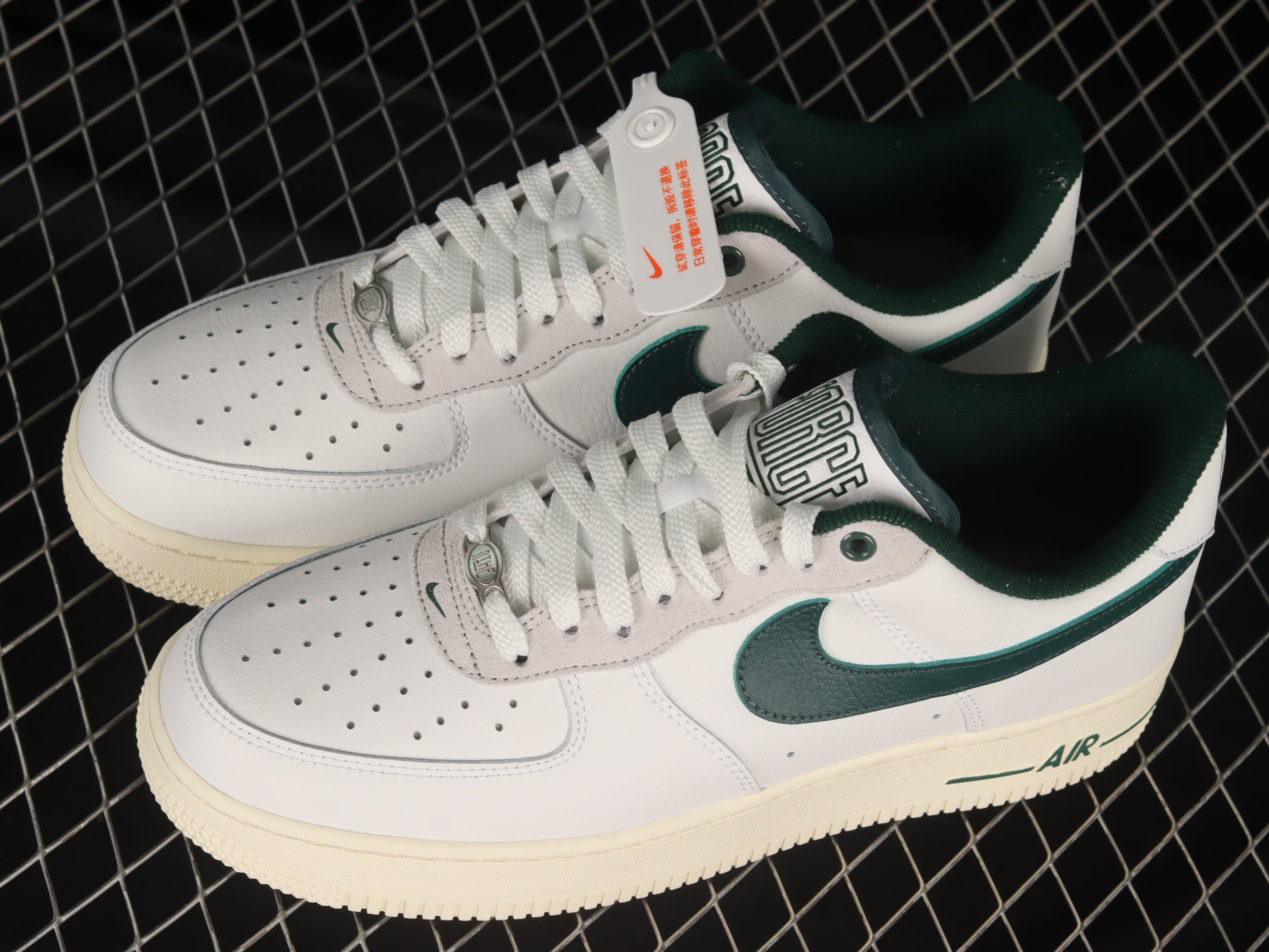 Nike Air Force 1’07 Low Shoes Sneakers – White Green SNK327544397