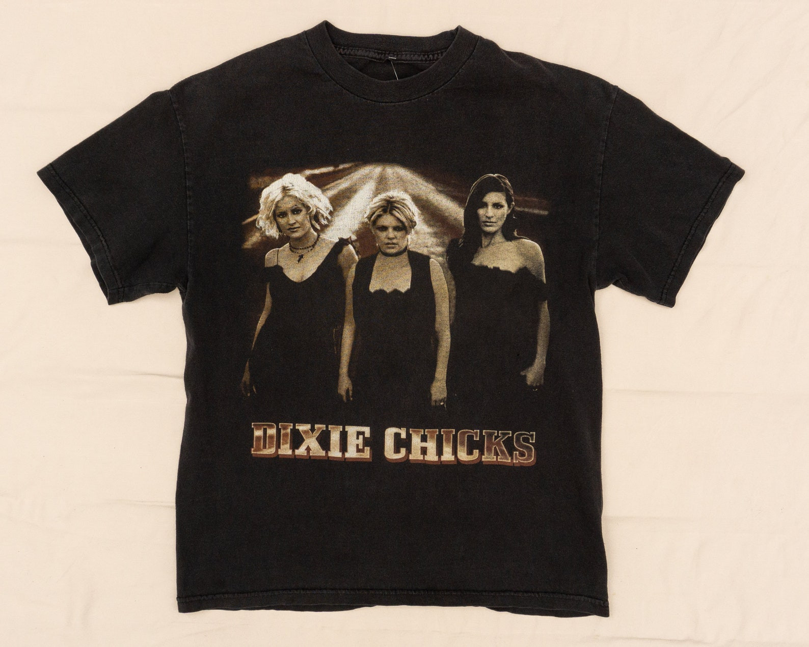 Y2K Vintage The Dixie Chicks Top Of The World Tour T Shirt  90S Country T Shirt  Distressed Band Tee  Vintage Dixie Chicks Shirt