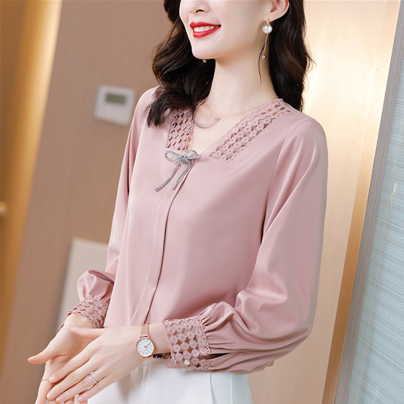 Summer Korean Chiffon Women Blouses Women Hollow Out Lace Blouse Shirts Woman Embroidery Blouses Tops Woman V Neck Shirt Top alx