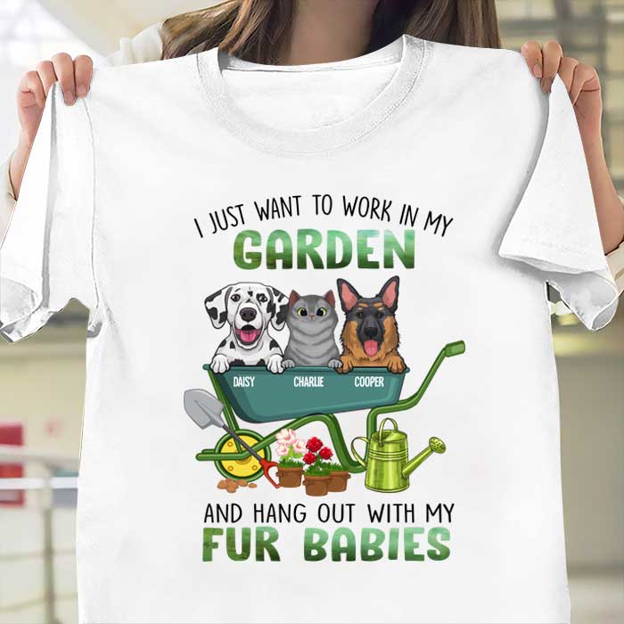 Hang Out With My Fur Babies – Gift For Cat Lovers And Dog Lovers, Personalized Unisex T-Shirt