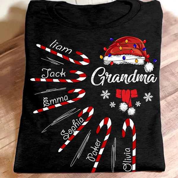 Personalized T-Shirt For Grandma Santa Claus Hat And Candy Snowflakes Printed Custom Grandkids Name Shirt For Christmas