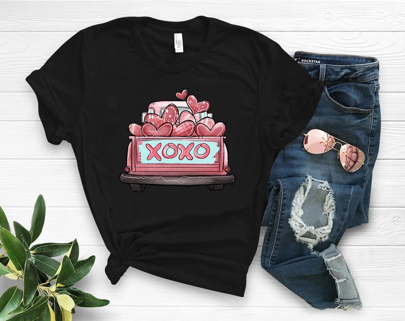 Valentines Day Gifts For Him/Her, Tshirt For Boyfriend, Girlfriend, Wife, Husband, Xo Xo Valentine’S Day, Hearts Love, Leopard Cheetah Tshirt For Him, Her, Boyfriend, Girlfriend, Wife, Husband Valentines Day Gift