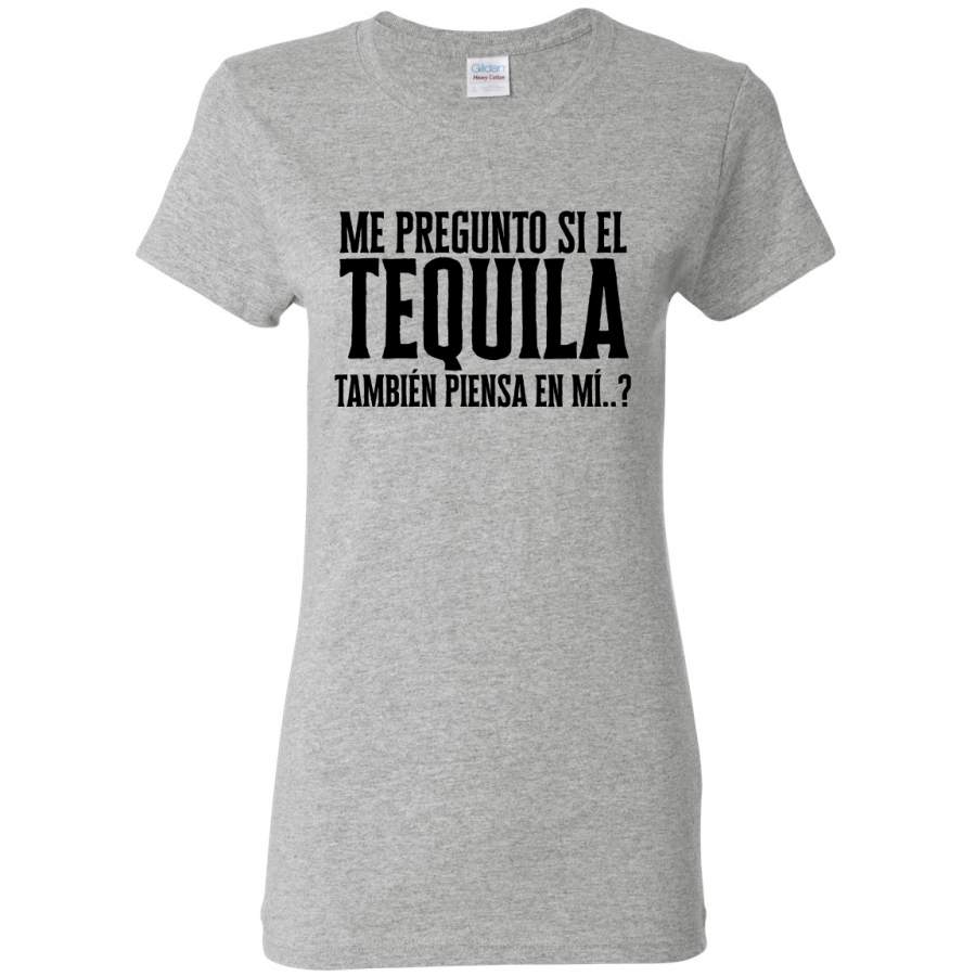 Tequila Tambien Piensa En Mi Does Tequila Think of Me? Spanish Shirts En Espanol Womens Graphic T-Shirt