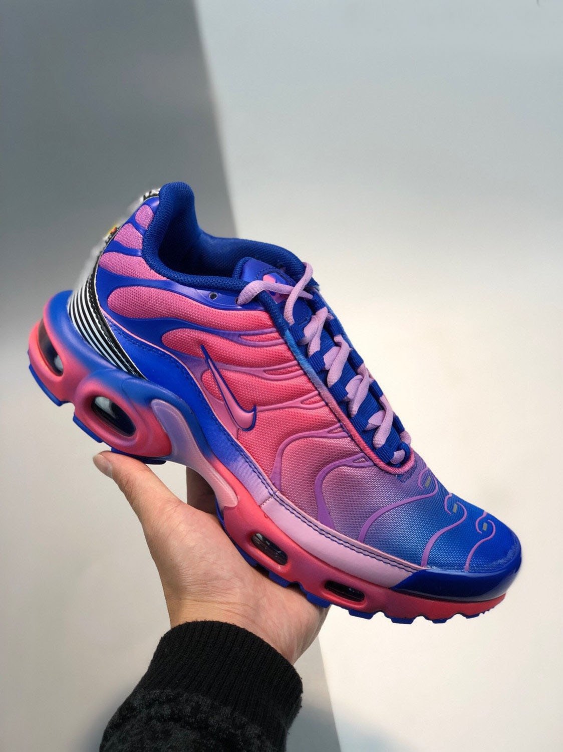 Nike Air Max Plus ‘Gradient’ Fade Blue Pink 5339537