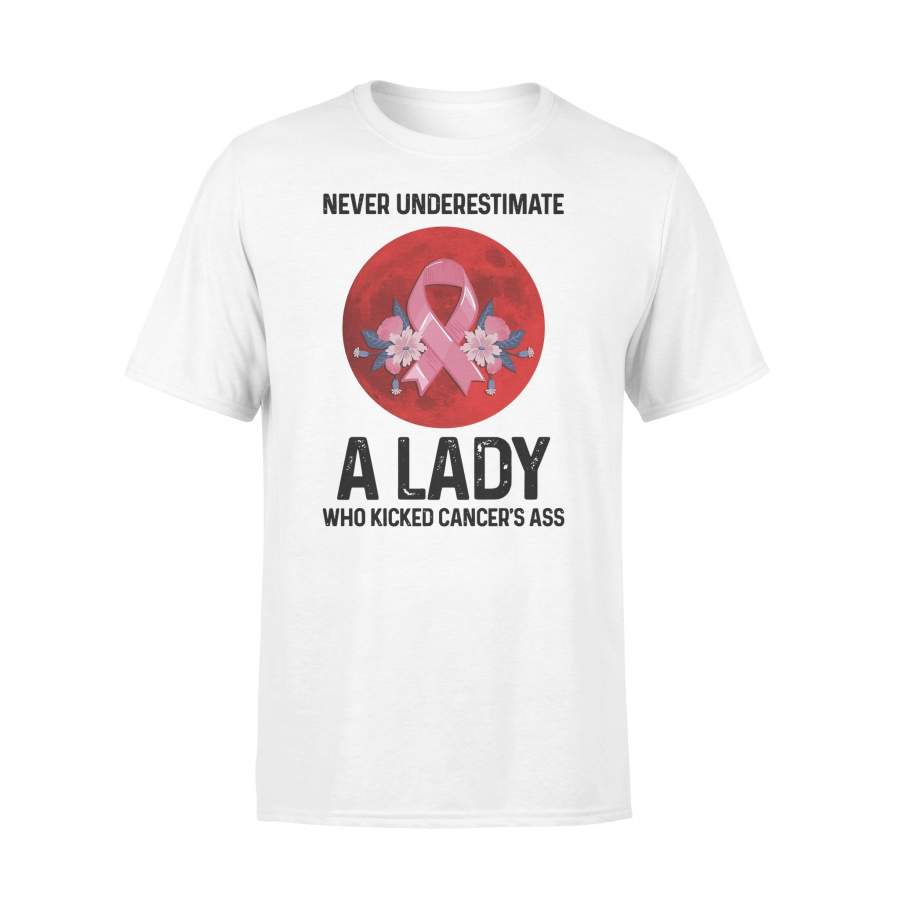 Never Underestimate A Lady Who Kicked Breast Cancer’s Ass Blood Moon T-shirt